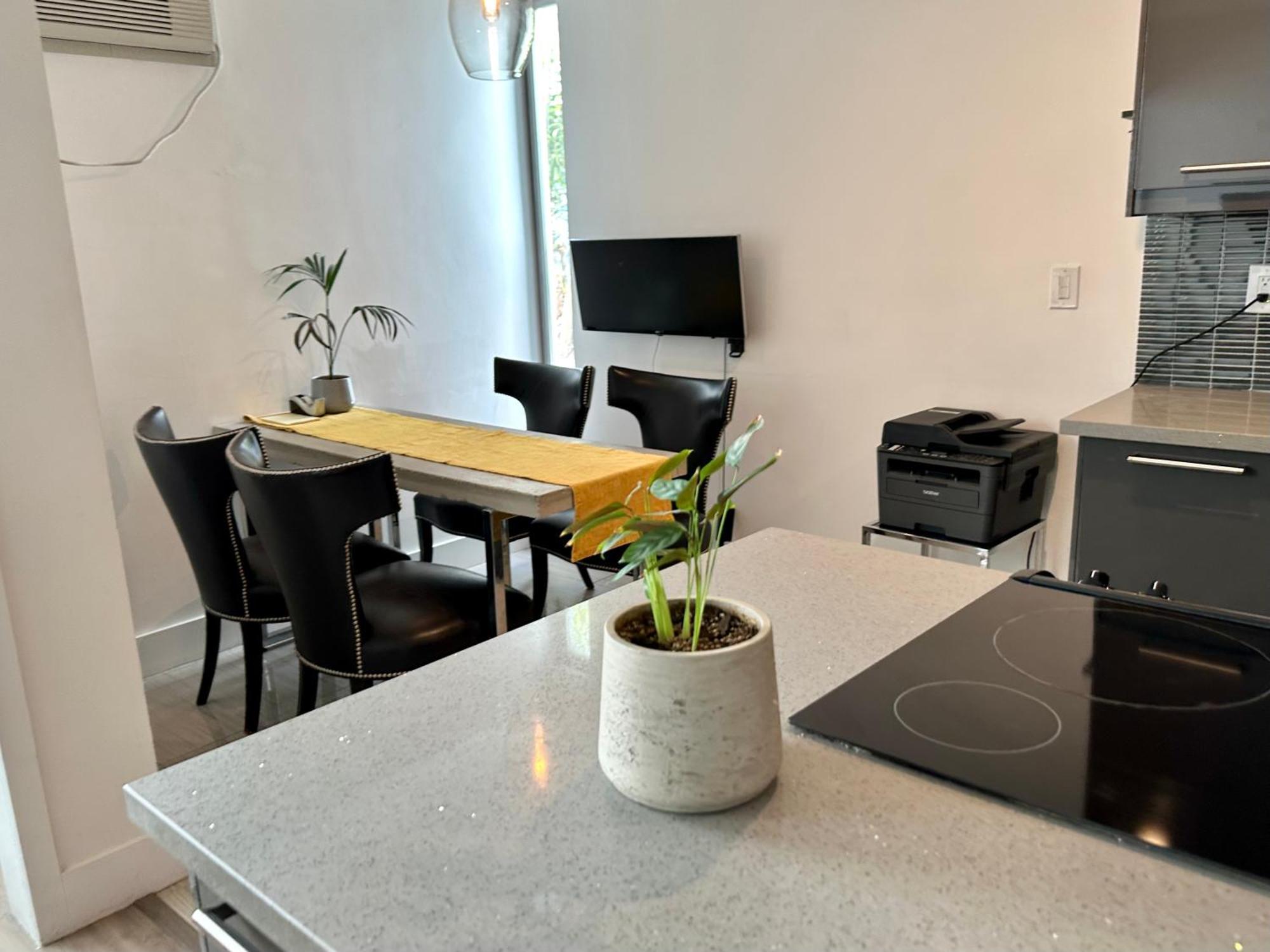 Hemingway By Luca - Free Parking Apartment ลอสแอนเจลิส ภายนอก รูปภาพ